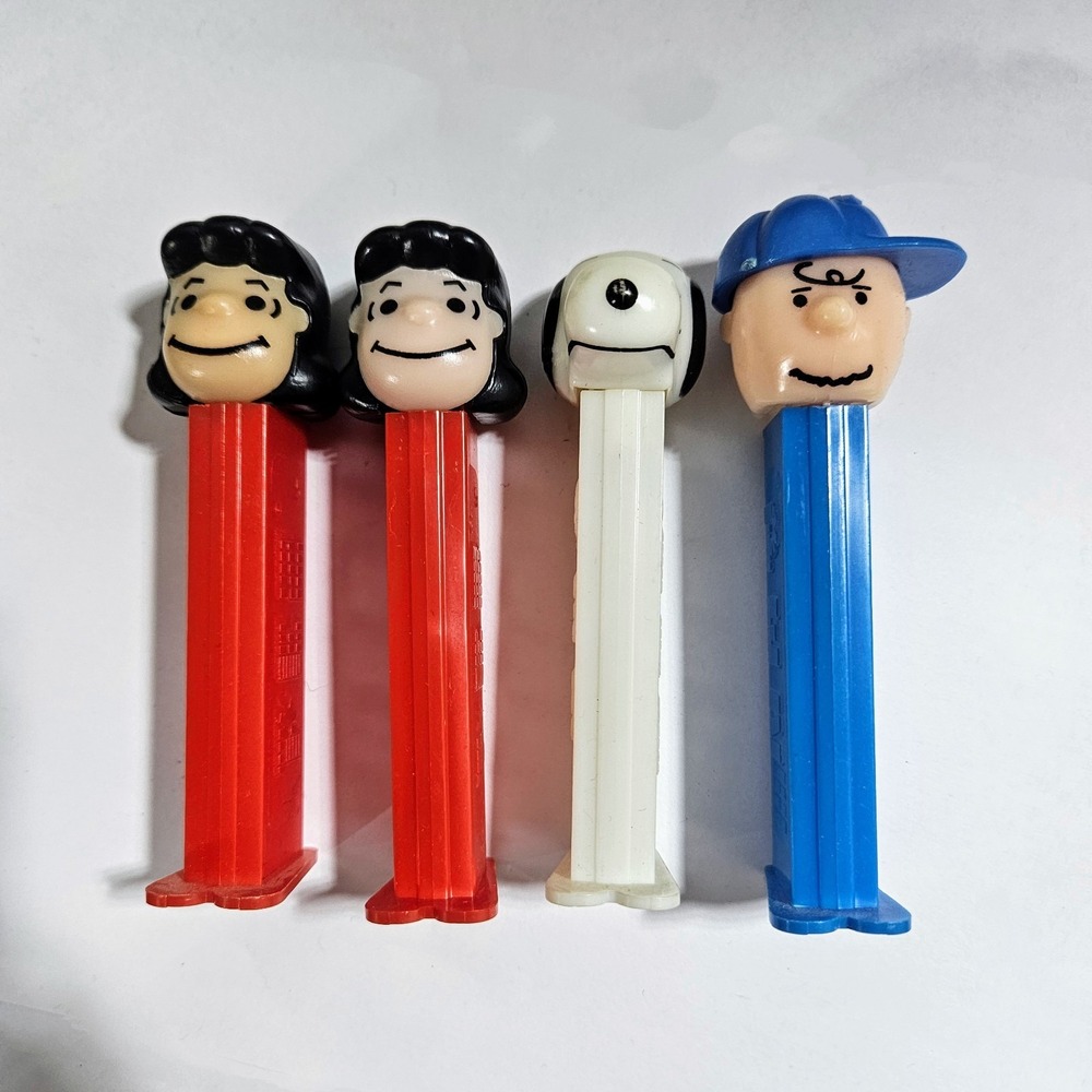 Vintage‎ Lot Of 4 Pez Dispensers Charlie Brown Snoopy Lucy